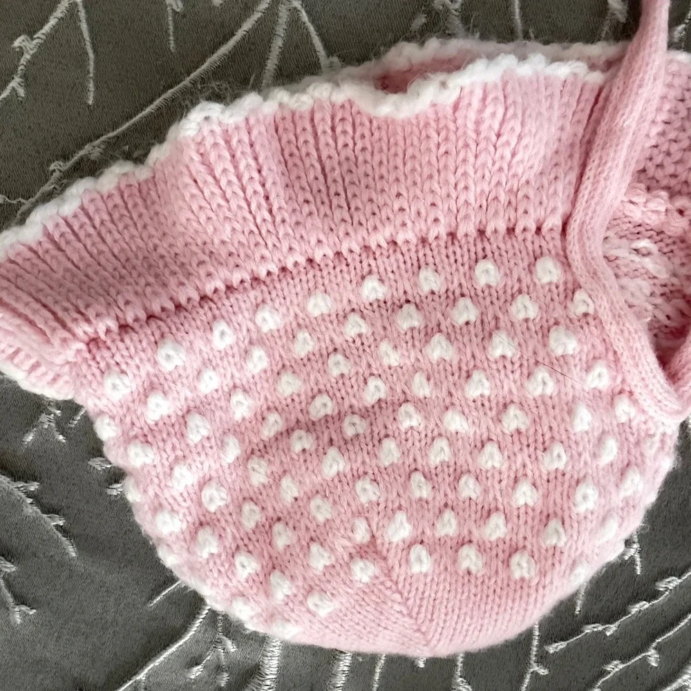 Vtg 3pc Baby Access Lot Pink Heart Knit Bonnet Lace Ruffle Floral & White Bonnet